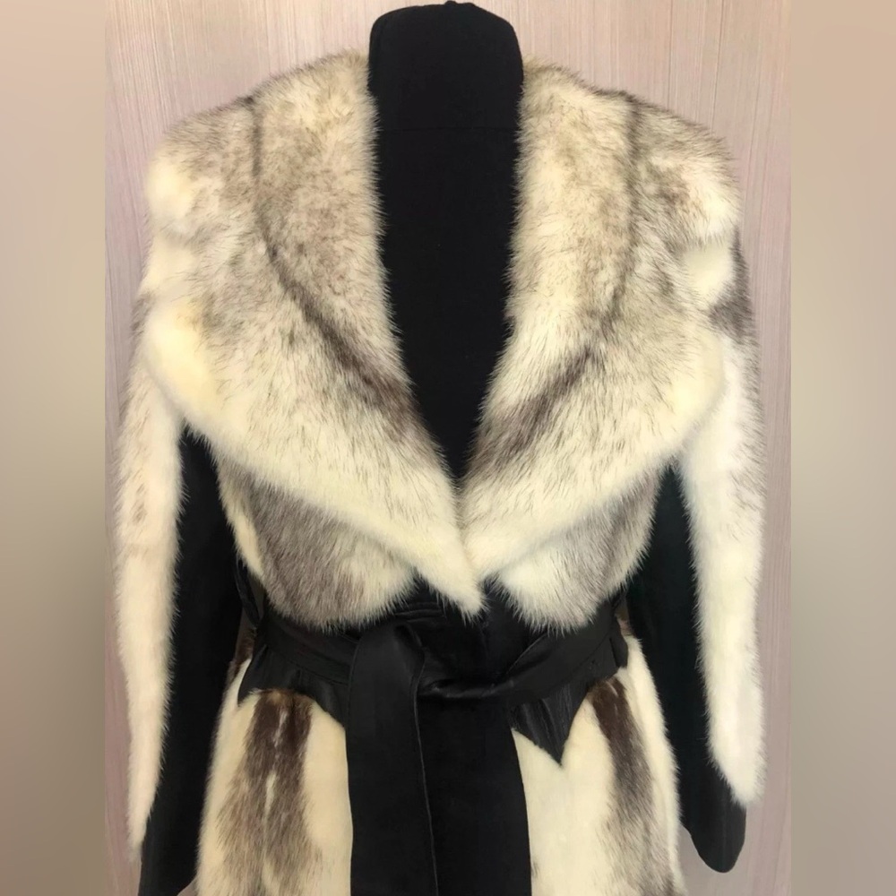 Woman Cross Mink Fur Coat. White Mink Coat With Belt - Picture 3 of 9
